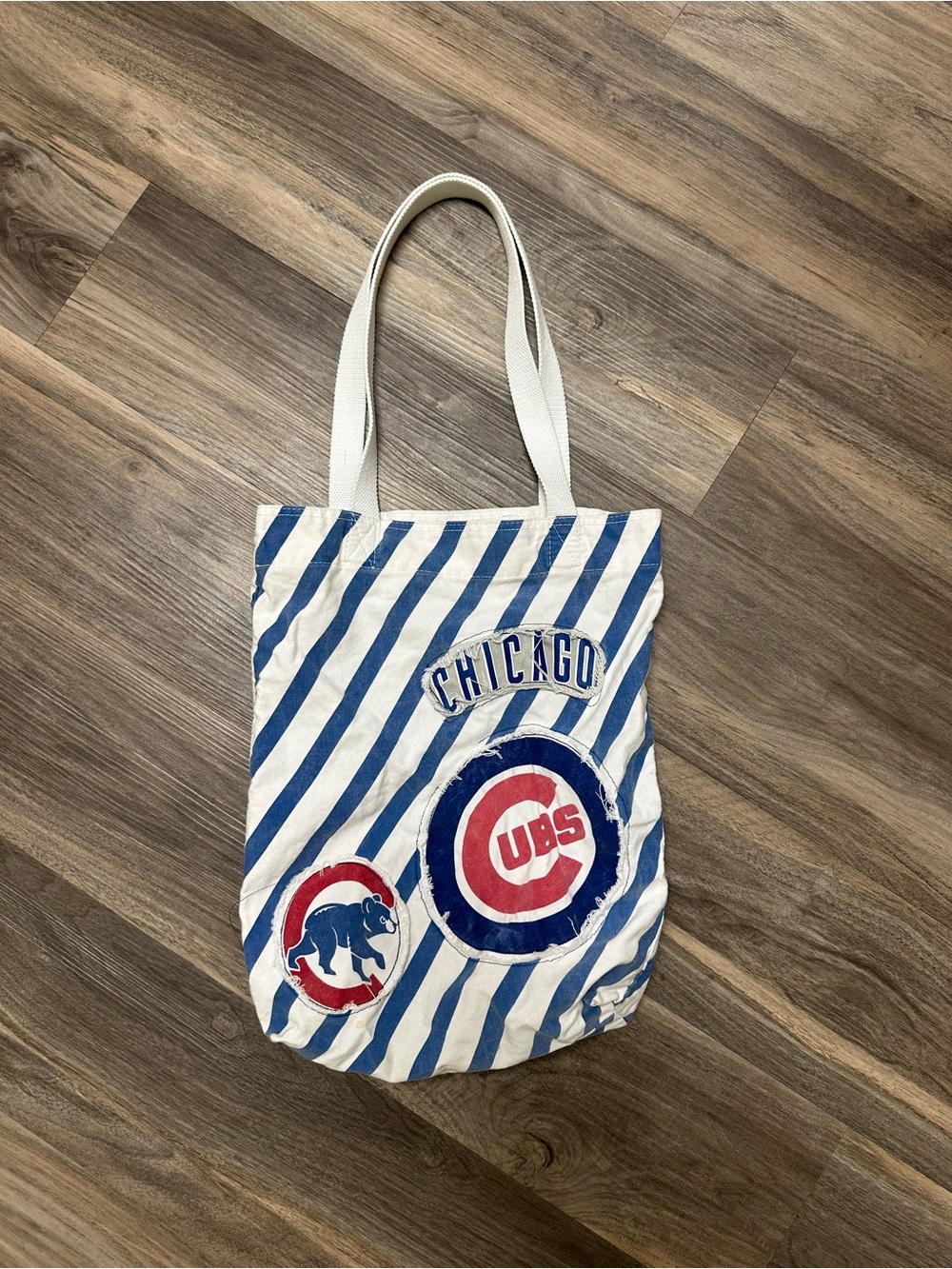 Concept One Accessories Chicago Cubs Tote Bag